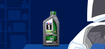 5W-30 syns i bagageutrymmet på en bil